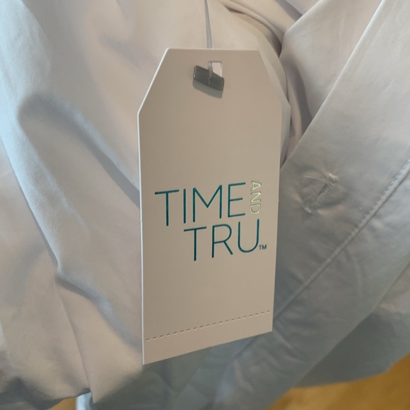 NWT TIME and TRU Women’s White Oversized Shirt Size Small 4-6 - Picture 8 of 9